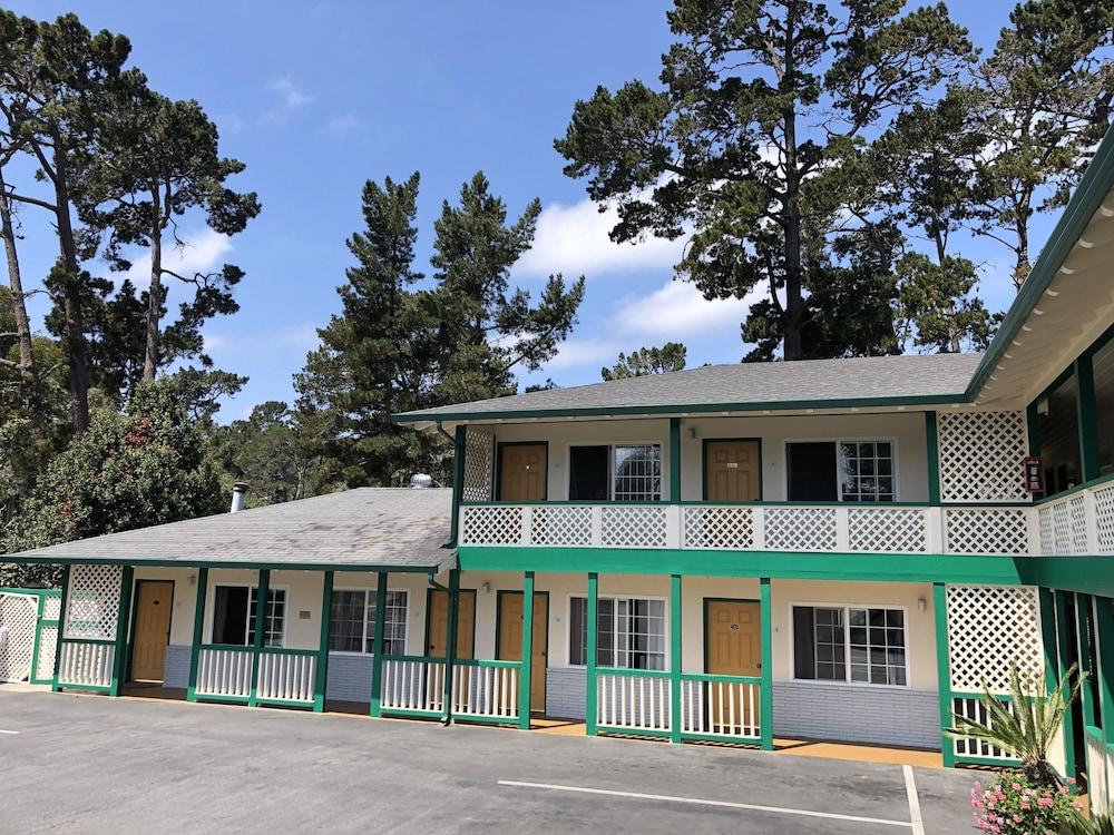 Monterey Pines Inn Exterior photo