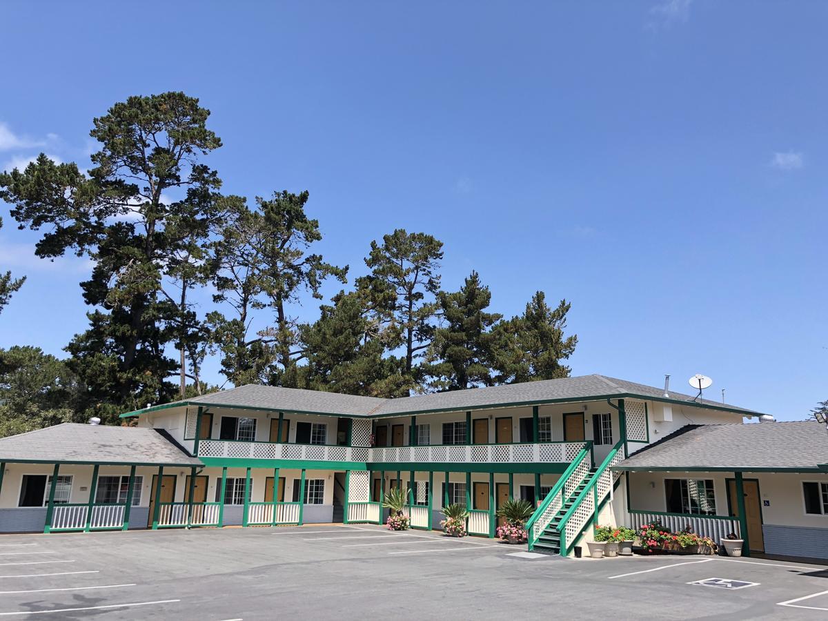 Monterey Pines Inn Exterior photo
